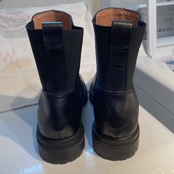 Women’s Madewell leather boots. Only worn twice. - Picture 3 of 5
